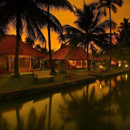 Kochi Kondai Lip Backwater Heritage Resort מראה חיצוני תמונה